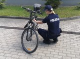 Kartuscy policjanci radzą jak zabezpieczyć rower przed kradzieżą