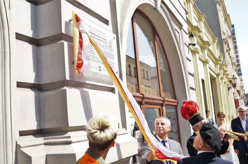 Odsłonięcie tablicy upamiętniającej najmłodszego powstańca warszawskiego [zdjęcia]