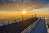 Krynica-Zdrój. Niesamowite widoki z Jaworzyny Krynickiej. Można podziwiać panoramę Tatr z platformy 360. Działa też kolej gondolowa