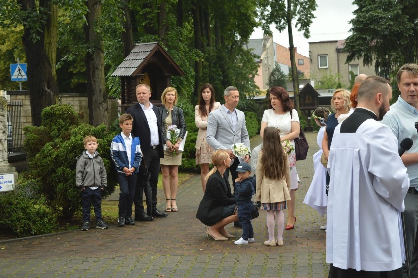 Pierwsza Komunia Święta w Parafii Nawiedzenia NMP w Wieluniu - grupa I [FOTO, WIDEO]