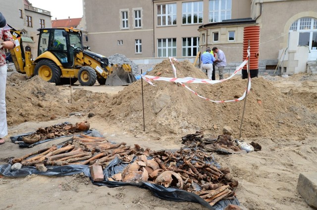 Ludzkie szczątki z okresu II wojny światowej odkopano w Poznaniu