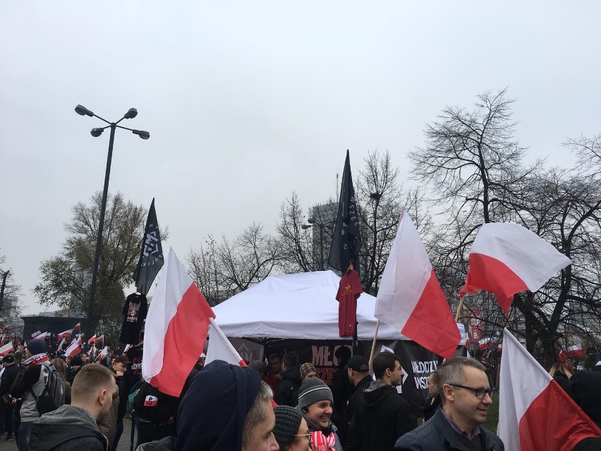 Marsz Prezydencki 11 listopada 2018 Warszawa. Znamy trasę i godzinę rozpoczęcia biało-czerwonego Marszu Niepodległości 