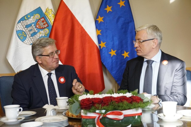 Prezydent Poznania, Jacek Jaśkowiak podejmował prezydenta Bronisława Komorowskiego w swoim gabinecie
