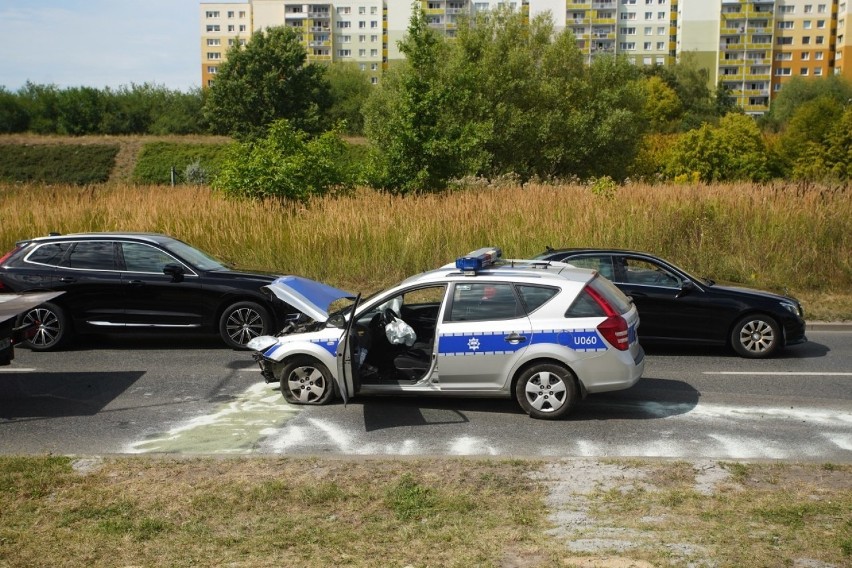 Do zdarzenia doszło w poniedziałek, 12 sierpnia. Samochód...