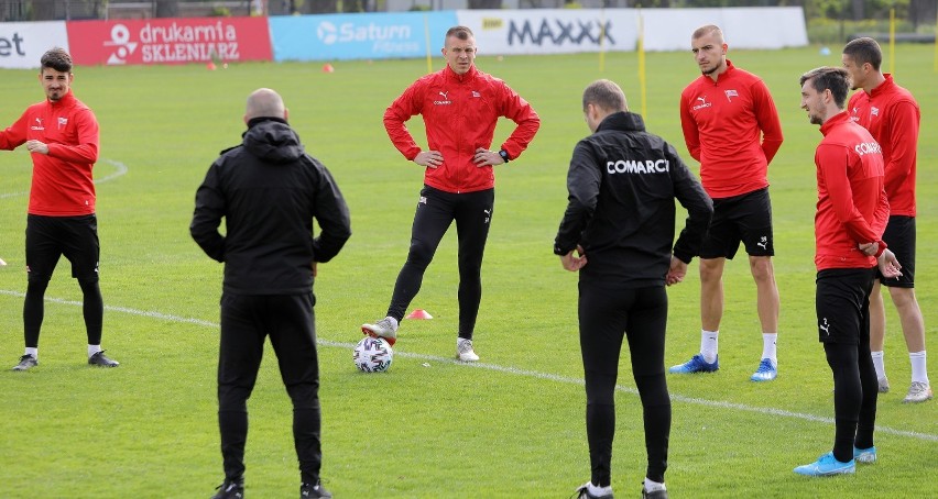 Piłkarze Cracovii rozpoczęli treningi w grupach