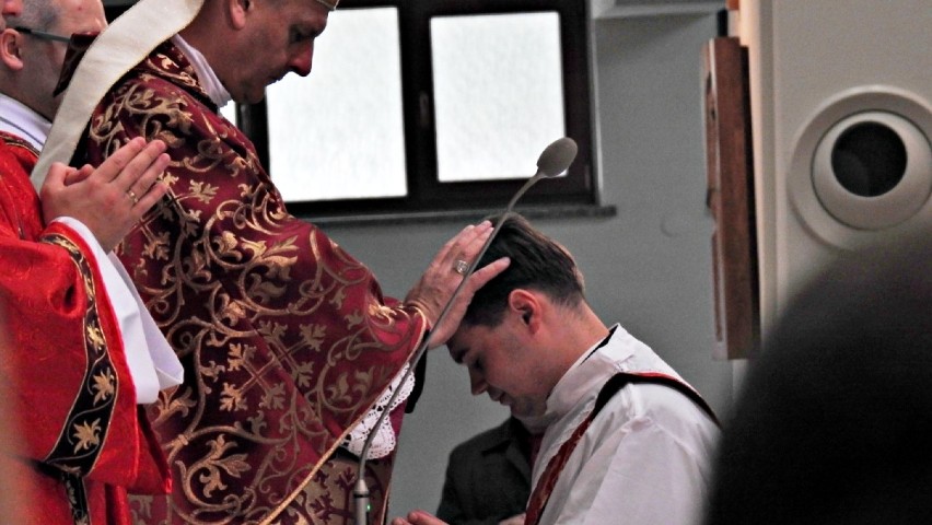 10 nowych księży w diecezji bielsko-żywieckiej. Pierwsze takie święcenia w historii