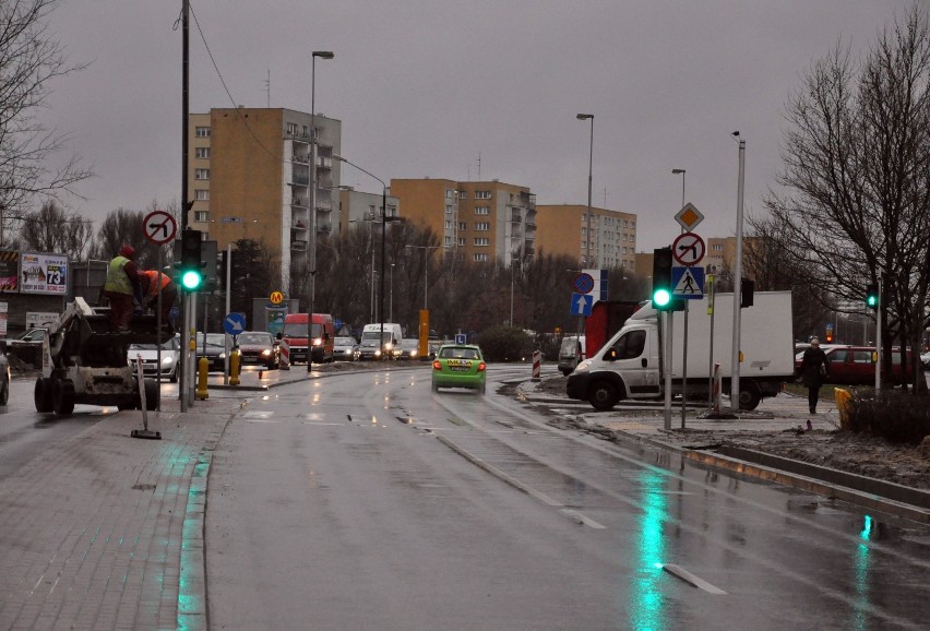 Nowy fotoradar w alei KEN. Działa też już sygnalizacja...