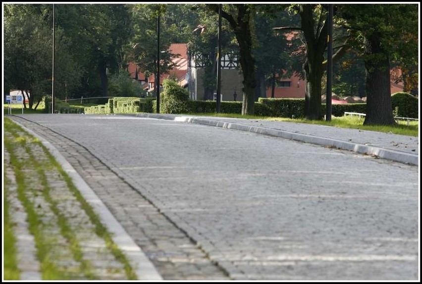 Remont ul. Jeździeckiej (prowadzącej do zamku Książ)