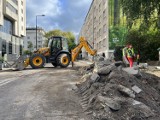 Prace drogowe na warszawskim Muranowie. Rozpoczęto przebudowę ulicy Miłej. Roboty potrwają do końca miesiąca