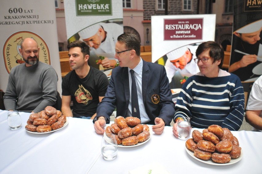 Mistrzostwa Krakowa w jedzeniu pączków na czas. Znamy wyniki