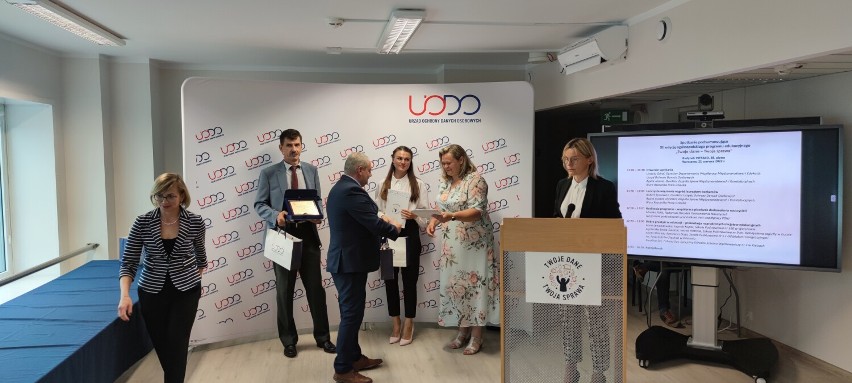 SP nr 5 w Wieluniu laureatem konkursu na najlepszą inicjatywę edukacyjną promującą wiedzę oraz działania w zakresie ochrony danych osobowych
