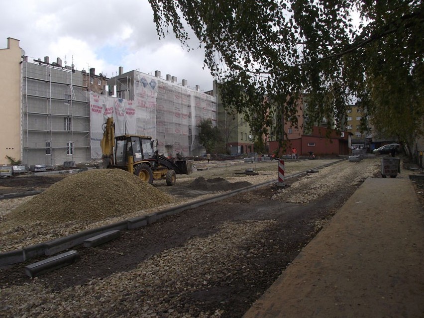 Budują parking między ulicą Modrzejowską i Małachowskiego [ZDJĘCIA]