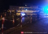 Częstochowa: Zderzenie autobusu PKS z samochodem osobowym na drodze wojewódzkiej