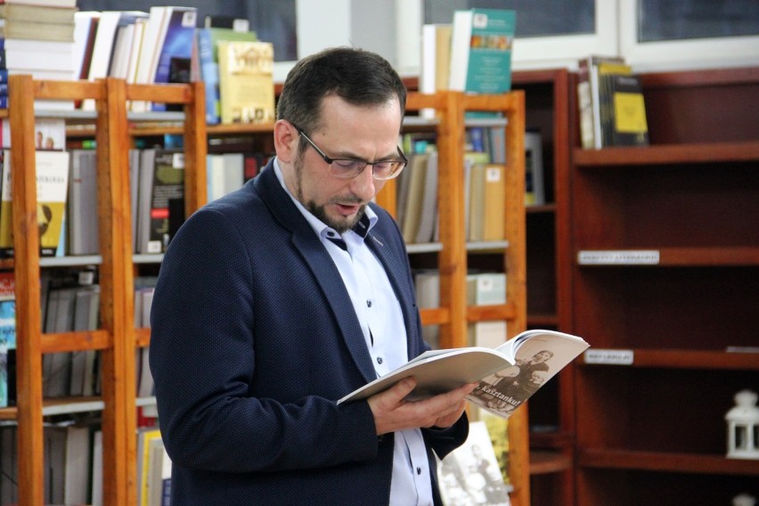 Promocja książki Piotra Słomskiego w goleniowskiej bibliotece
