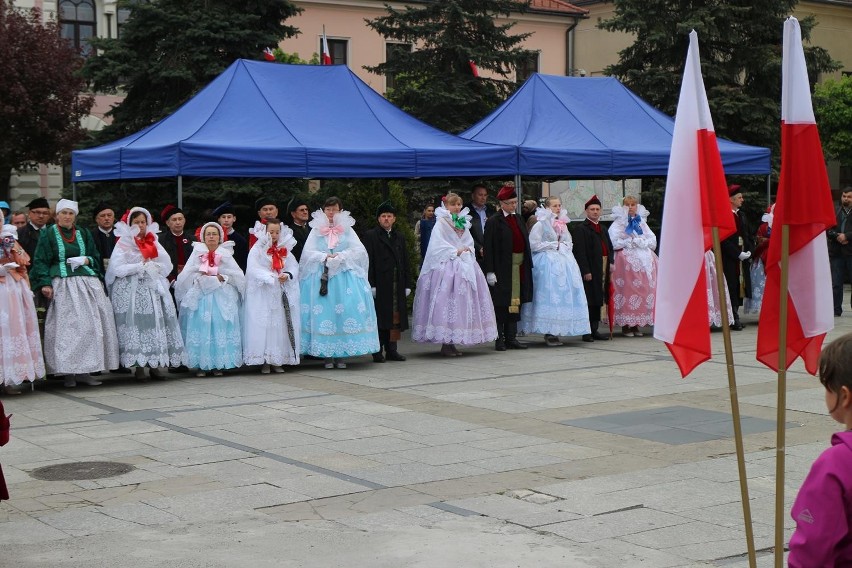 3 maja w Żywcu: Uroczysta msza św., uroczystości na rynku, koncert patriotyczny [ZDJĘCIA]