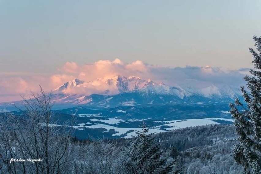 Piękne ośnieżone Tatry widziane z Jaworzyny Krynickiej....