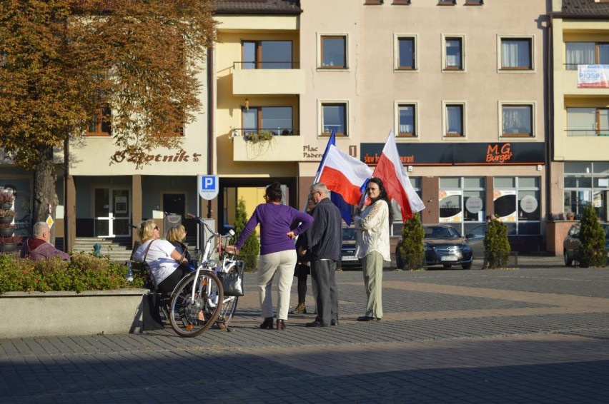 Złotowianie solidaryzują się z ogólnopolskimi protestami [ZDJĘCIA]