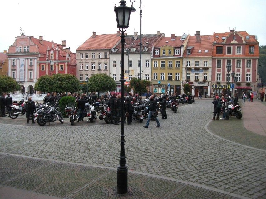 Parada motocyklistów w Wałbrzychu prezentem urodzinowym dla chorego chłopca