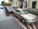 Właściciel apteki w Kielcach czekał dwa tygodnie na odholowanie auta