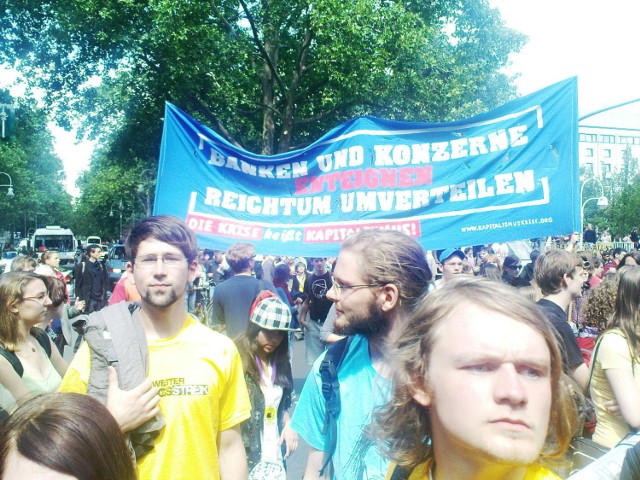 Spontaniczny marsz w kierunku Kurfürstendamm