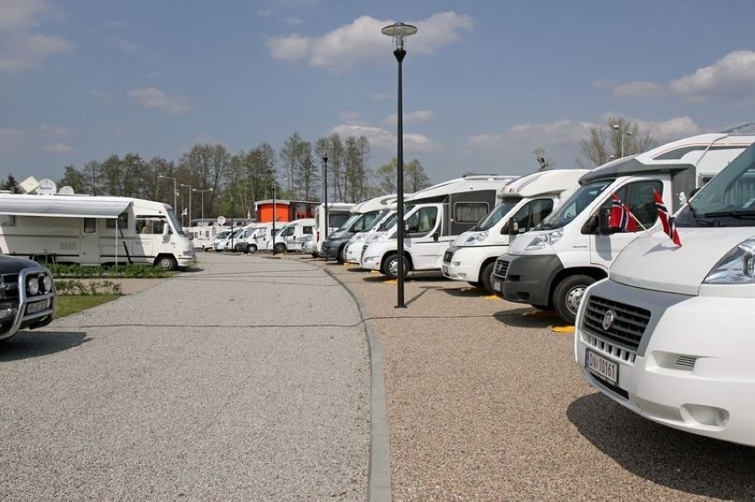 Ciechociński camping co roku oblegany jest przez turystów z...