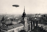 Warszawa lata 20. Sterowce nad Warszawą, sanki na "gnojnej górce" i Piłsudski na moście