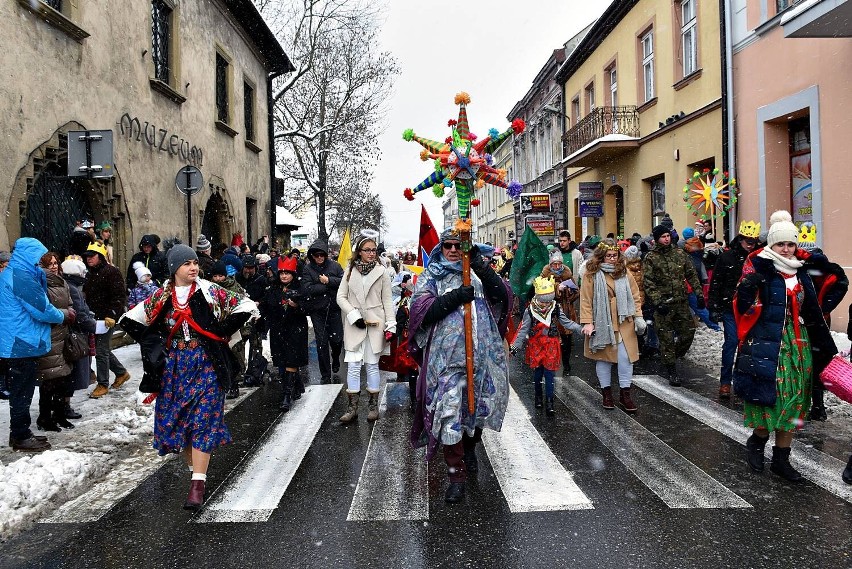 Nowy Sącz. Mieszkańcy pokłonią się Jezuskowi. W czwartek ulicami miasta przejdzie tradycyjny Orszak Trzech Króli