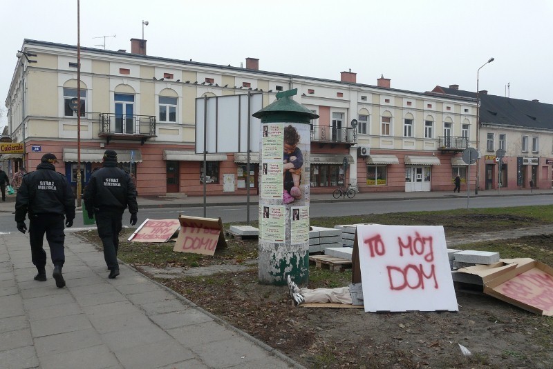 Akcja kartonowa na pl. Kościuszki. Czy chciałbyś tak mieszkać?