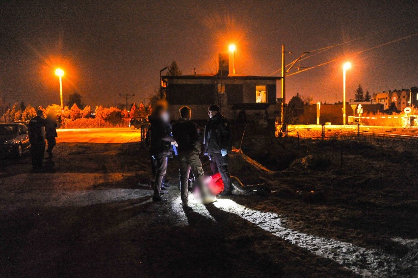 Dramatyczna akcja w Lesznie. Policjanci i SOK-iści powstrzymali desperatkę