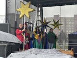 Kolorowy Orszak Trzech Króli 2024 w Sosnowcu. Mimo deszczowej pogody, mieszkańcy dopisali! Zobacz ZDJĘCIA
