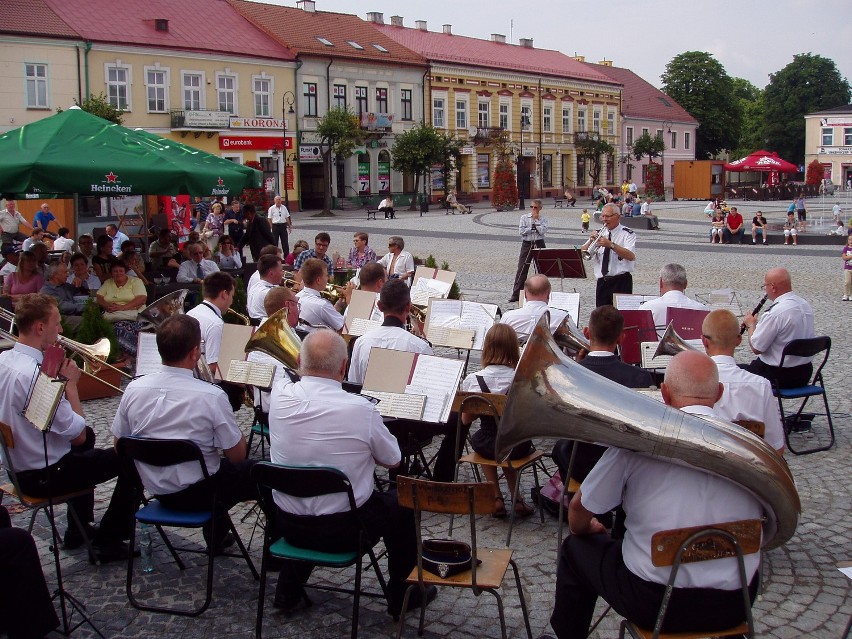 Orkiestra dęta zagrała na Rynku (zdjęcia)