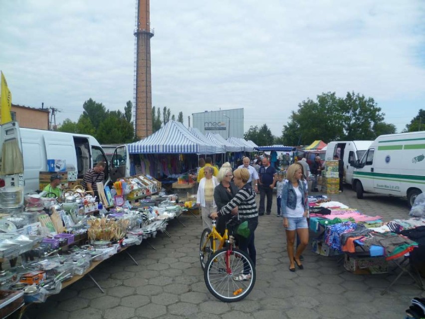 Chodzieskie targowisko co tydzień przyciąga tłumy [FOTO]