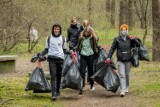 Z okazji Światowego Dnia Ziemi mieszkańcy Bydgoszczy sprzątali Puszczę Bydgoską [zdjęcia]