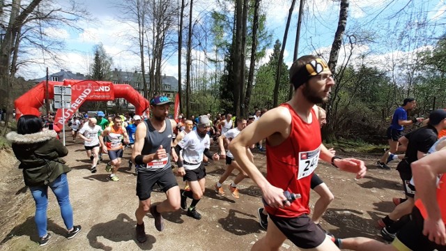 W biegu głównym Goniacki w Bielsku-Białej na 12 km  wystartowało ponad 200 osób