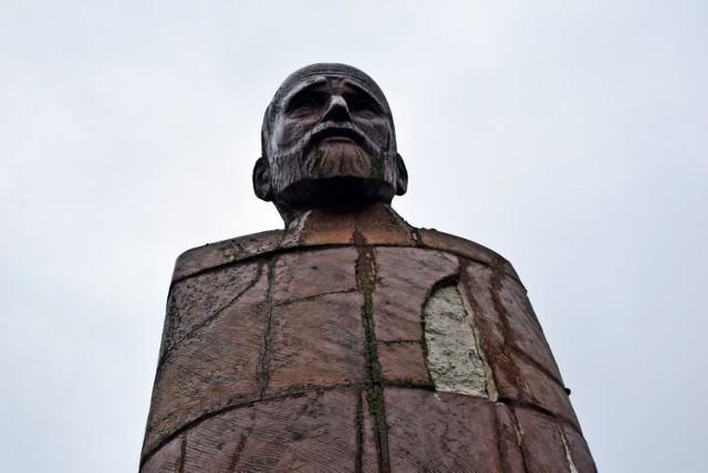 Pomnik Janusza Korczaka, który znajduje się na placu Korczakowców w Zielonej Górze, doczeka się odnowy.