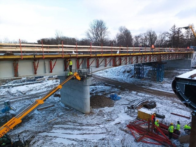 W przyszłym roku najwięcej pieniędzy pochłonie dokończenie budowy mostu w Ostrowie