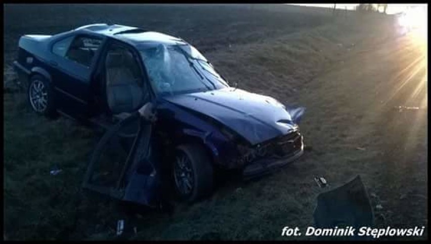 Wypadek na drodze pomiędzy Żarkami, a Niegową. Trzy osoby trafiły do szpitala [ZDJĘCIA]