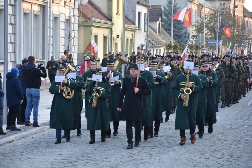 Marsz i uroczystości niepodległościowe w Nowym Tomyślu