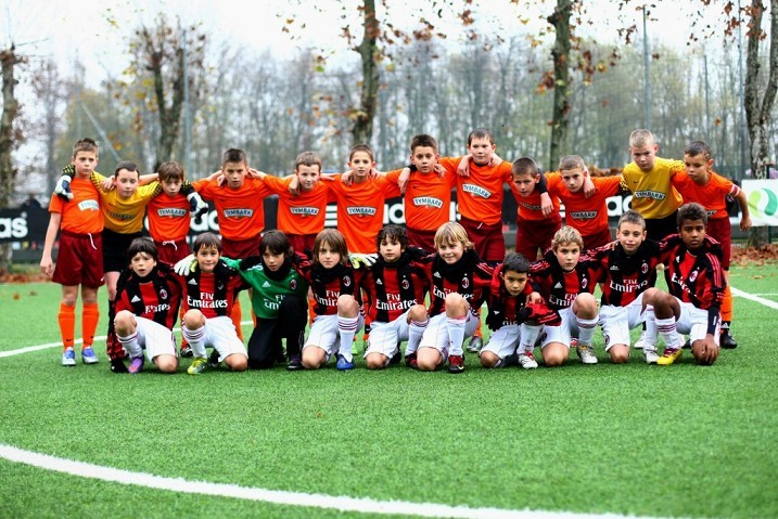 Mecz zdobywców Pucharu Tymbarku z drużyną AC Milanu