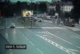 Kobieta z dzieckiem potrącona przez taksówkę [WIDEO]