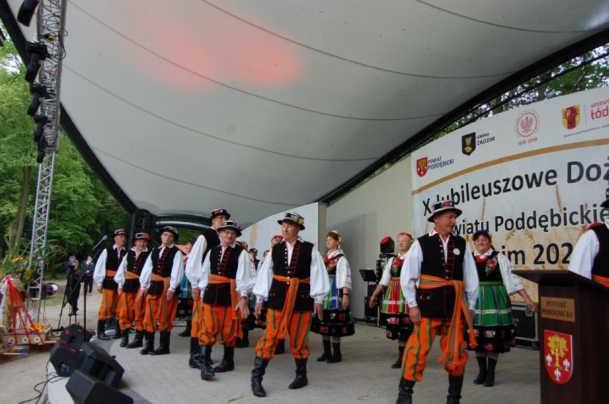 Festiwal Folklorystyczny Powiatu Poddębickiego odbył się w Zadzimiu. Impreza towarzyszyła Dożynkom Powiatu Poddębickiego ZDJĘCIA