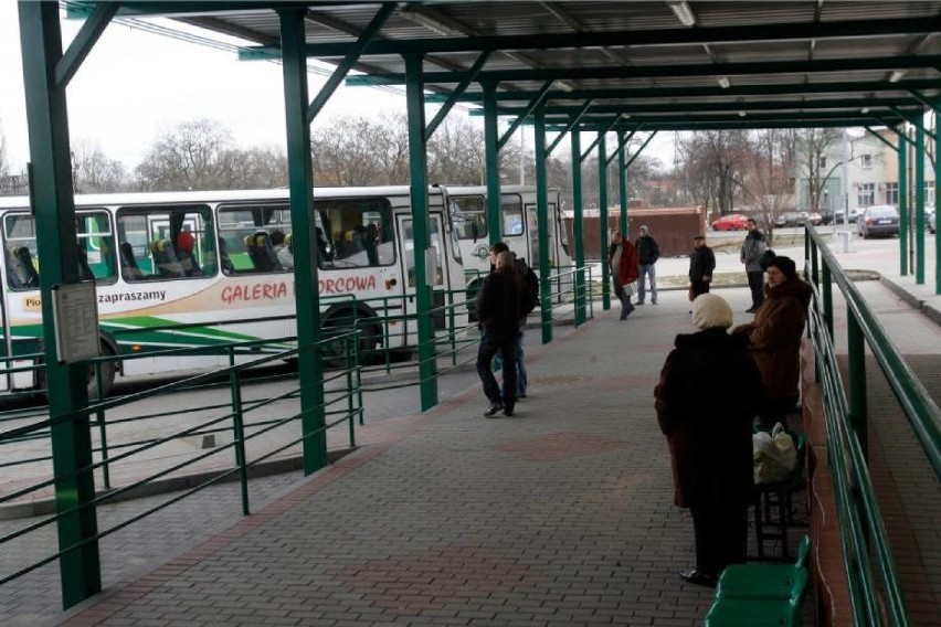 Spółka Intertrans PKS z Głogowa zmienia rozkład jazdy i wznawia kolejne połączenia autobusowe