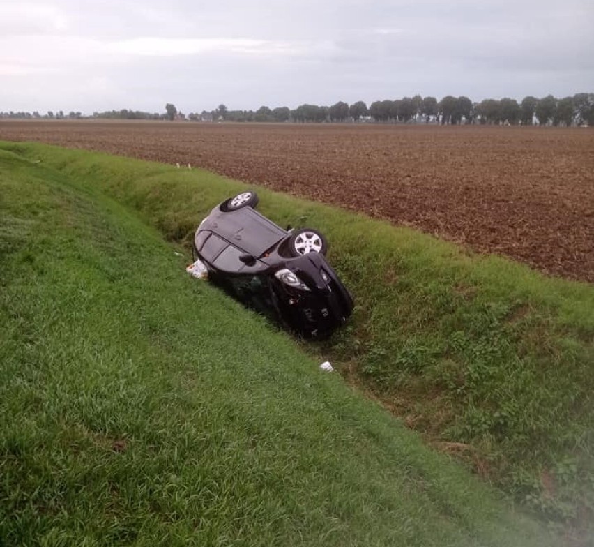 Gm. Stare Pole. Wypadek na drodze krajowej nr 22 w kierunku Elbląga. Jedna osoba trafiła do szpitala