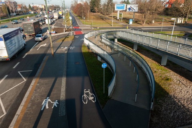 Autostrada dla rowerów nareszcie przejezdna w całości. Rowerzyści mogą jeździć wzdłuż ul. Puławskiej aż do granic Warszawy