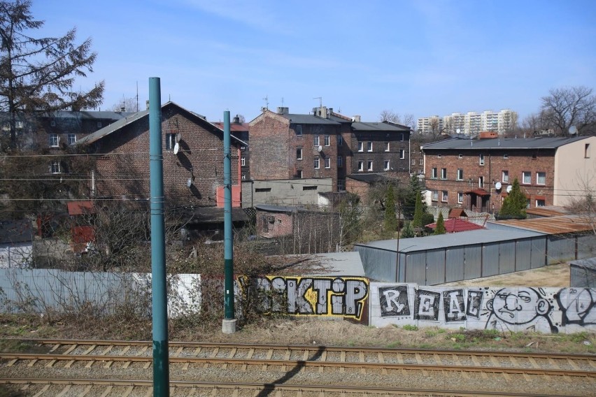 Widok z pociągu na trasie Sosnowiec - Katowice