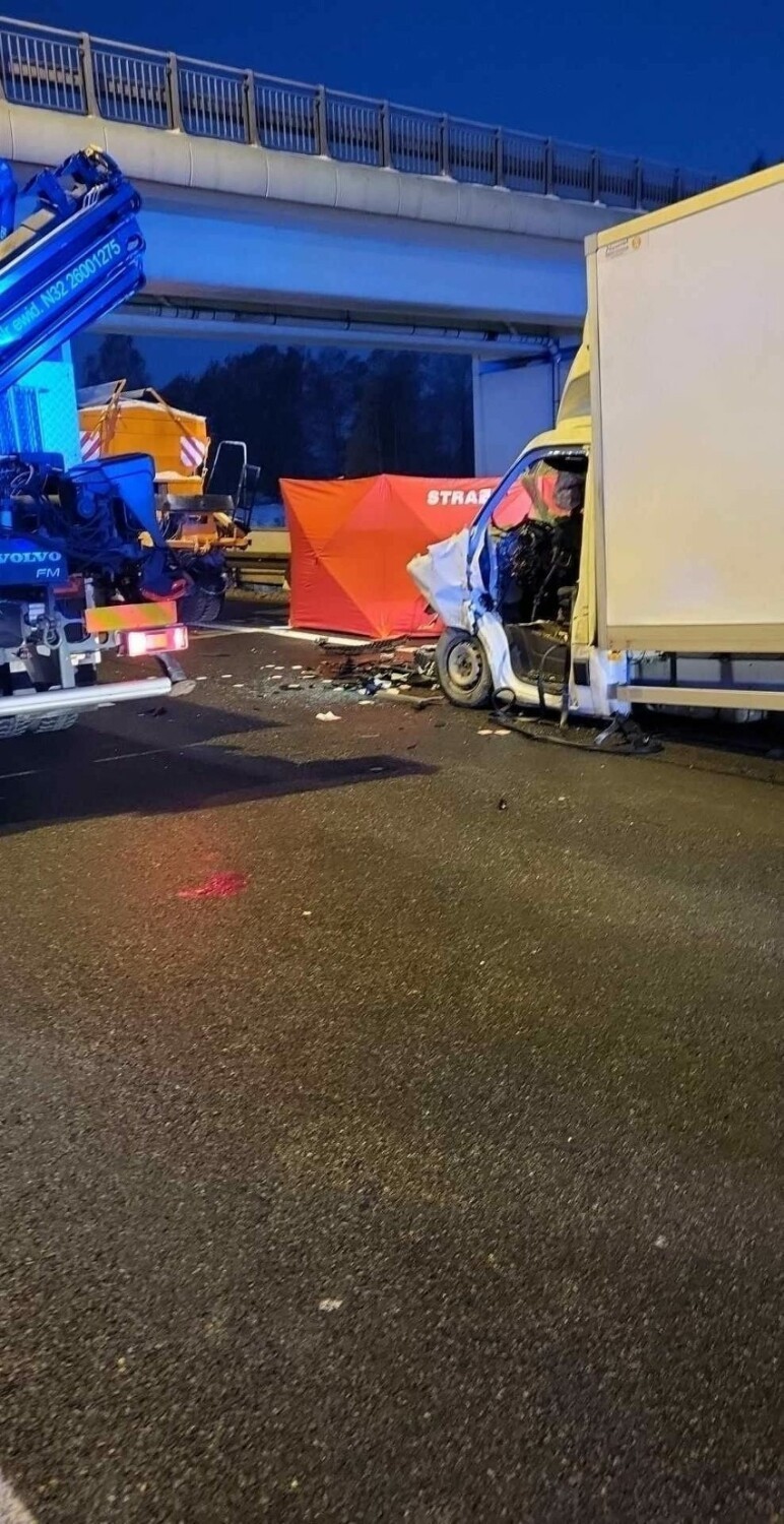 Śmiertelny wypadek na autostradzie A4 koło Bolesławca....