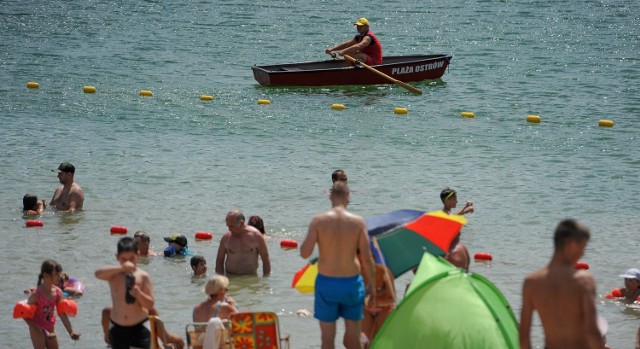 W niedzielę odwiedziliśmy "Plażę w Ostrowie", gdzie na żwirowni wypoczywali mieszkańcy Przemyśla i okolicy.

