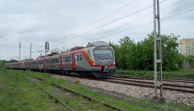Na szlaku kolejowym między Dworcem Kaliskim a stacją Chojny składy będą się rozpędzać do 100 km na godz