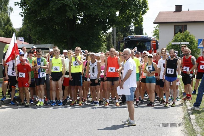 XII Bieg Urbana i VI Marsz Nordic Walking w Strzebiniu. Kto na podium?