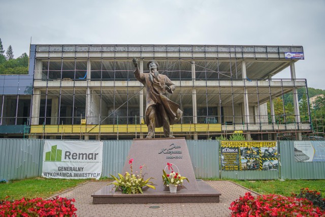 Centrum rozrywkowo-handlowe powstaje w centrum Krynicy-Zdroju przy drodze wojewódzkiej